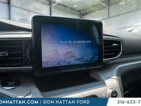 Used 2023 Ford Explorer XLT w/ Equipment Group 202A AWD/4WD image 7