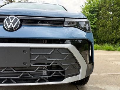 New 2026 Volkswagen Taos SE
