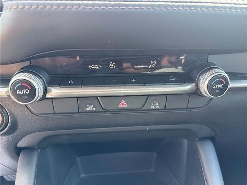 Used 2023 MAZDA MAZDA3 s FWD image 12