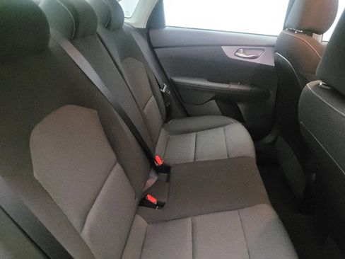 Used 2023 Kia Forte LXS w/ LXS Technology Package image 19