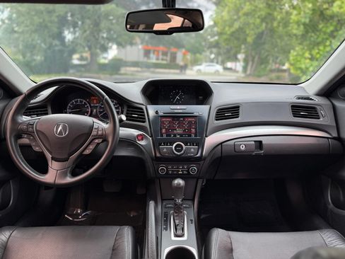 Used 2018 Acura ILX FWD image 13