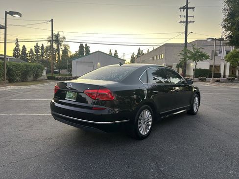 Used 2016 Volkswagen Passat 1.8T SE image 5