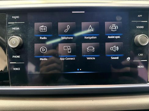 Used 2022 Volkswagen Taos SE FWD image 17
