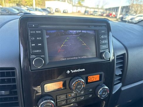 Used 2013 Nissan Titan SL w/ Moonroof Pkg image 22