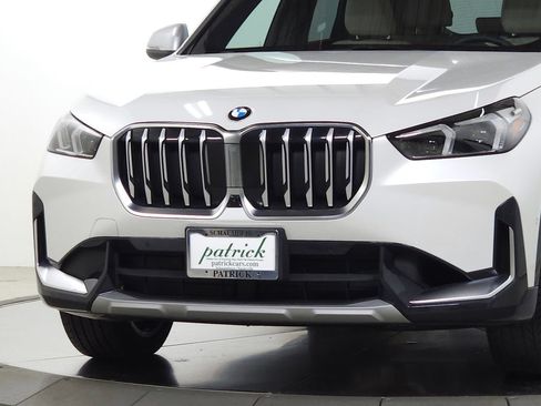 Used 2023 BMW X1 xDrive28i w/ Premium Package AWD/4WD image 3