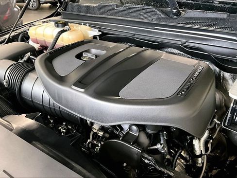 Used 2025 RAM 1500 Laramie w/ Sport Appearance Package AWD/4WD image 29