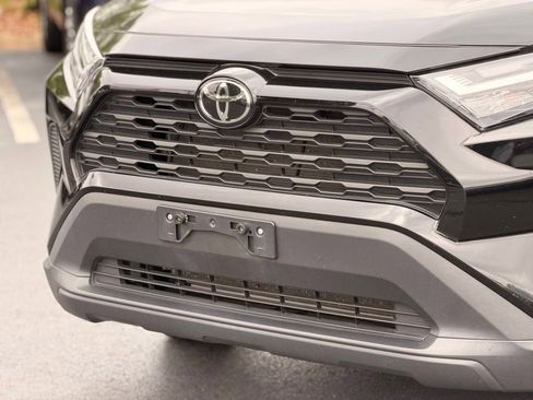 Used 2024 Toyota RAV4 XLE FWD image 9