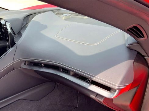Used 2025 Chevrolet Corvette Z06 RWD image 16