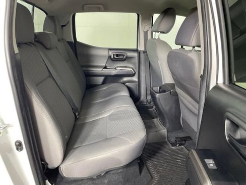Used 2022 Toyota Tacoma SR5 AWD/4WD image 24