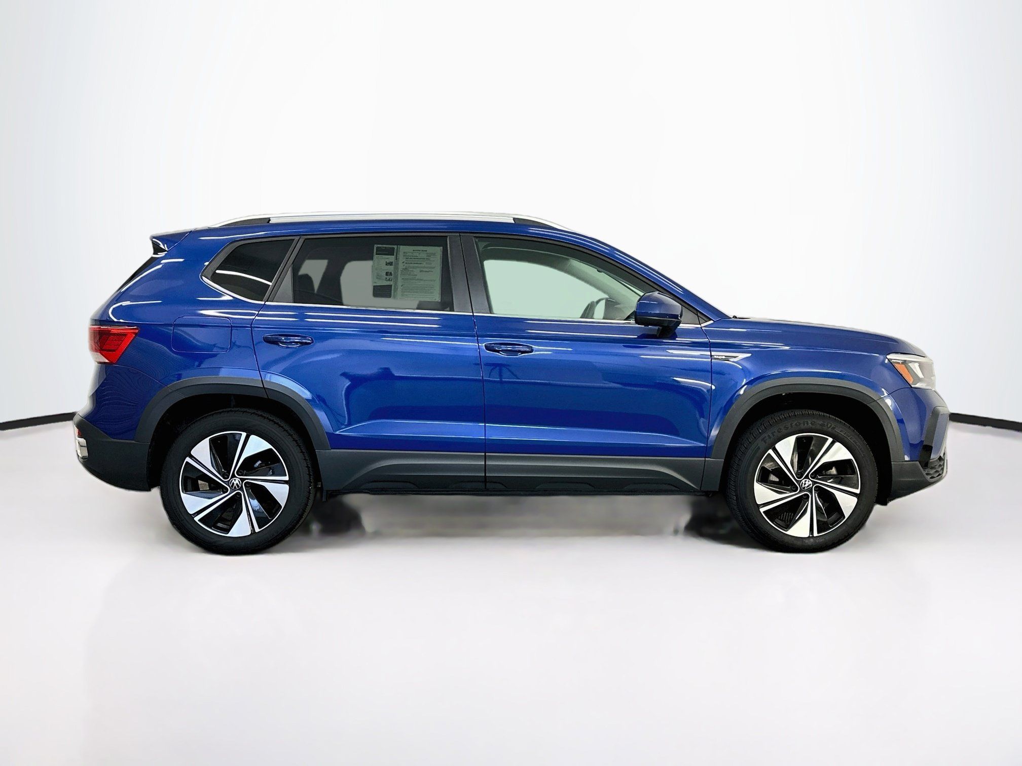 Used 2023 Volkswagen Taos SE AWD/4WD image 10