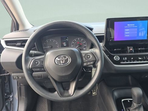 Used 2025 Toyota Corolla LE FWD image 12