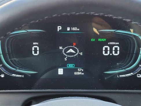 Used 2025 Kia Sportage EX w/ EX Premium Package image 28