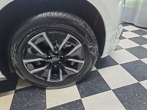 New 2026 Subaru Solterra AWD/4WD image 4