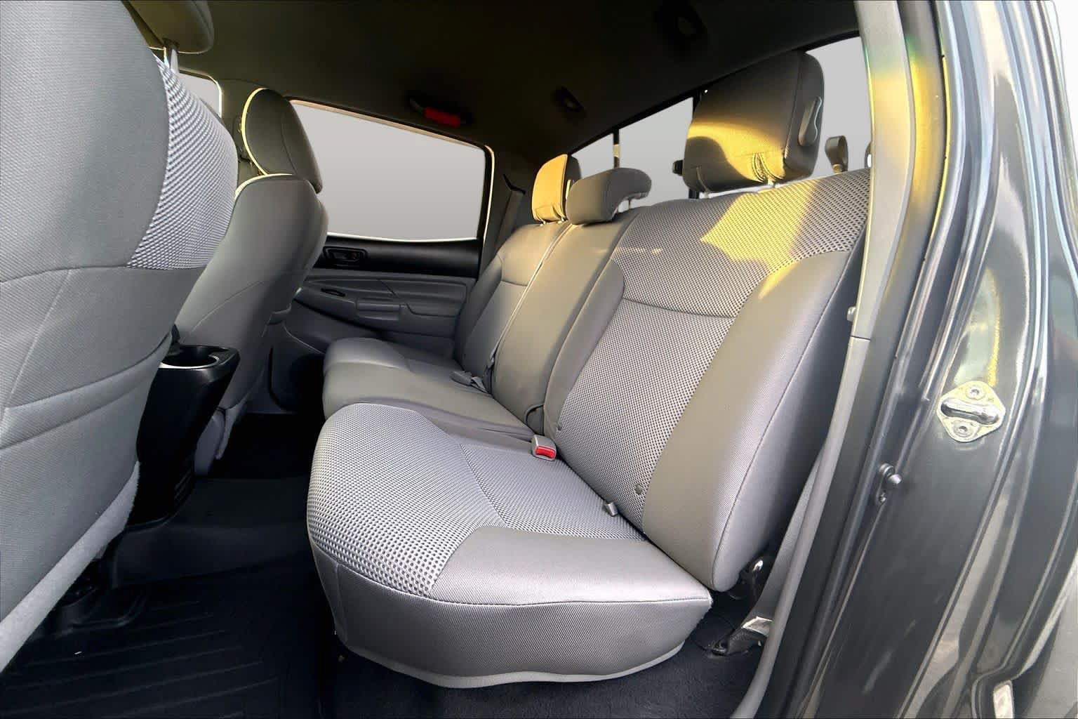 Used 2015 Toyota Tacoma 4x4 Double Cab w/ TRD Off-Road Package image 21