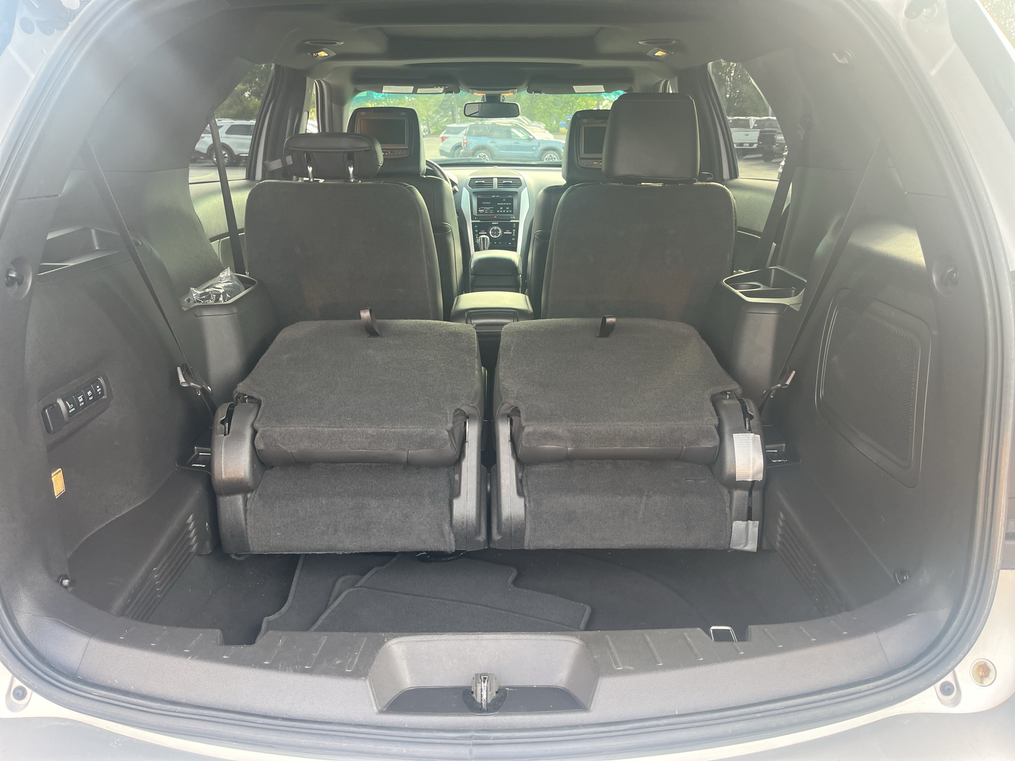 Used 2015 Ford Explorer Limited w/ Equipment Group 302A AWD/4WD image 8