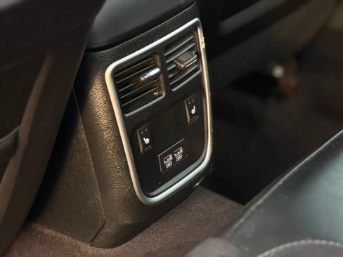 Used 2018 Dodge Charger R/T Scat Pack RWD image 14