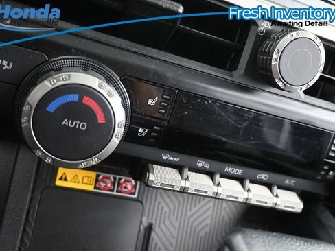 Used 2025 Toyota 4Runner TRD Off-Road Premium w/ Tow Technology Package AWD/4WD image 19