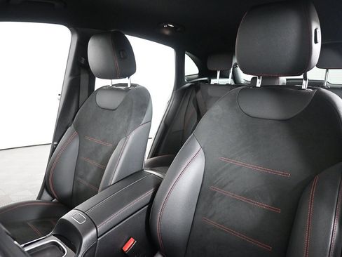 Certified 2025 Mercedes-Benz GLA 250 image 5