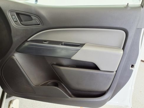 Used 2017 Chevrolet Colorado W/T w/ WT Convenience Package RWD image 8