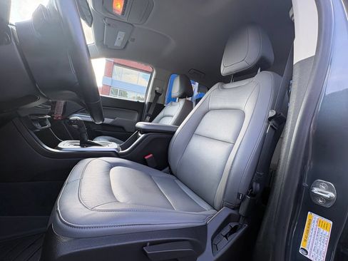 Used 2019 Chevrolet Colorado LT w/ Luxury Package, Chrome AWD/4WD image 6