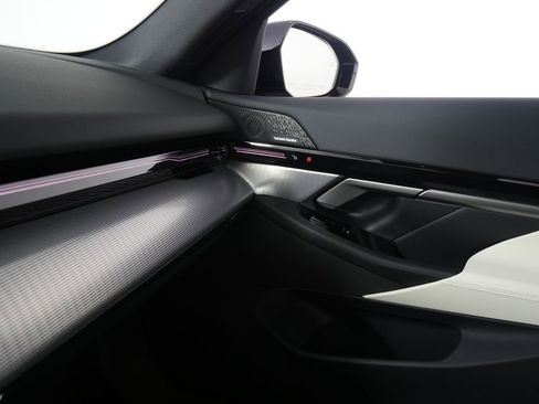 Used 2026 BMW 530i xDrive w/ M Sport Package image 25