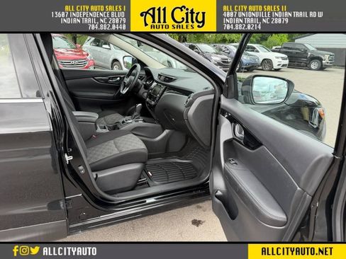 Used 2019 Nissan Rogue Sport SV w/ All-Weather Package AWD/4WD image 12