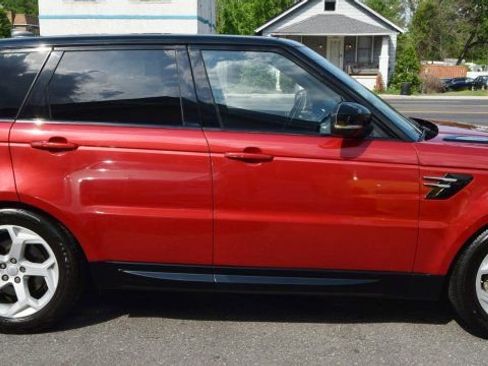 Used 2019 Land Rover Range Rover Sport HSE AWD/4WD image 9