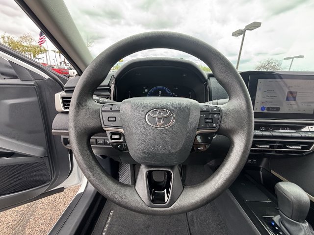 Used 2026 Toyota Camry LE FWD image 27