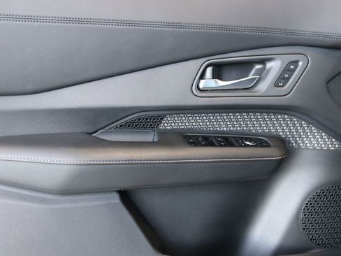 Used 2023 Nissan Ariya AWD image 13