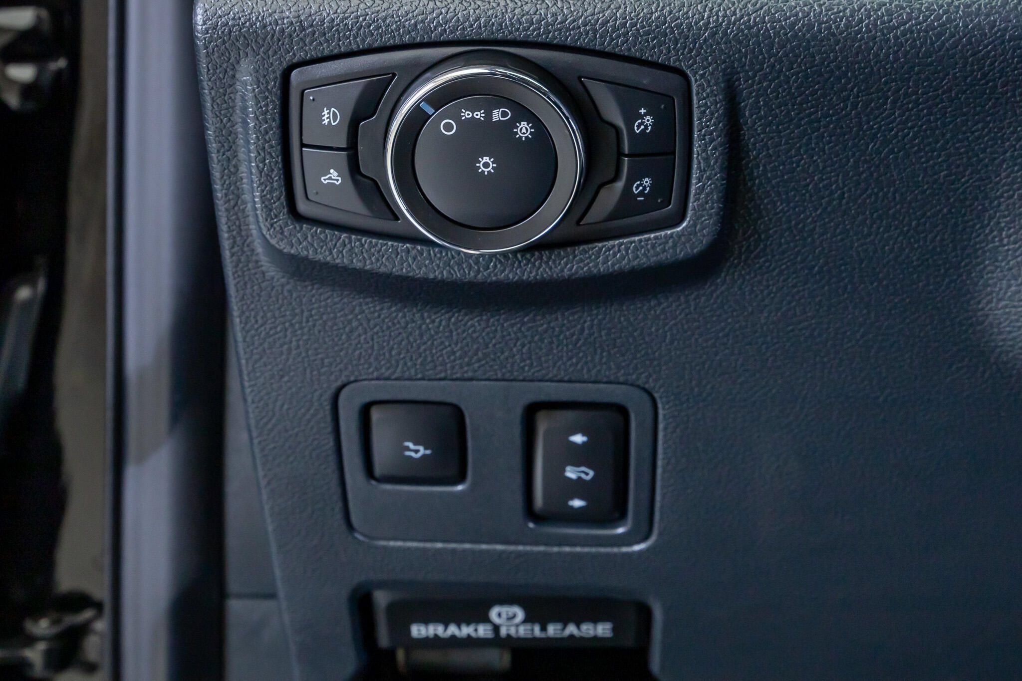 Used 2022 Ford F450 Platinum w/ FX4 Off-Road Package AWD/4WD image 19