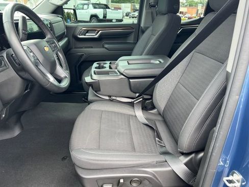 Certified 2024 Chevrolet Silverado 1500 LT AWD/4WD image 10