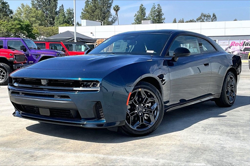 New 2026 Dodge Charger R/T w/ Blacktop Package AWD/4WD image 2