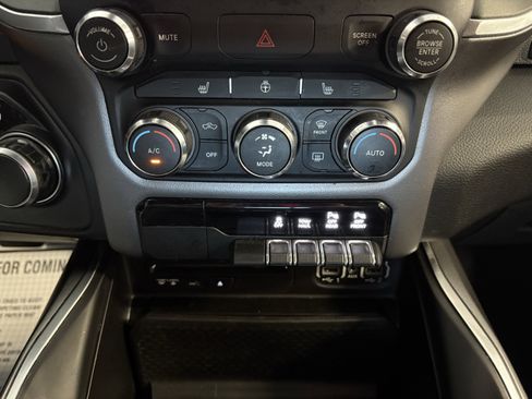 Used 2019 RAM 1500 Big Horn RWD image 16