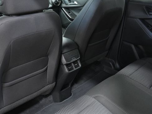 Used 2025 Chevrolet Equinox LT w/ Safety and Technology Package image 21