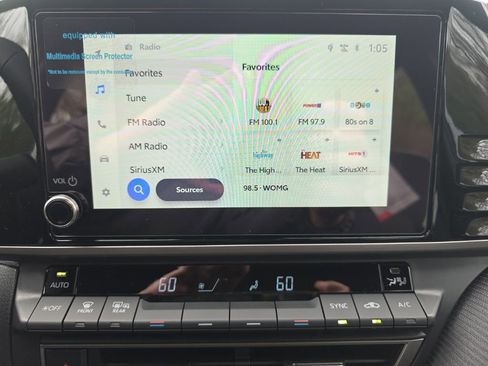 Used 2026 Toyota Camry SE image 30