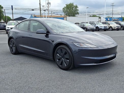 Used 2024 Tesla Model 3 Standard Range RWD image 3