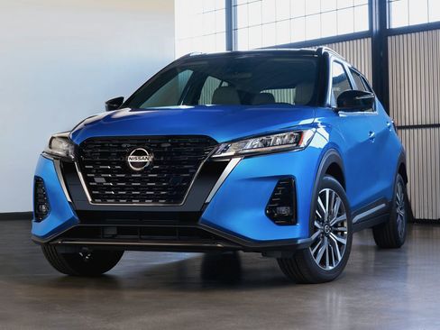 Used 2021 Nissan Kicks SR FWD image 1