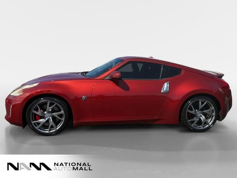 Used 2014 Nissan 370Z Touring w/ Sport Package RWD image 2