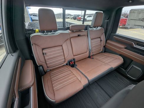 New 2026 GMC Sierra 2500 Denali Ultimate image 18