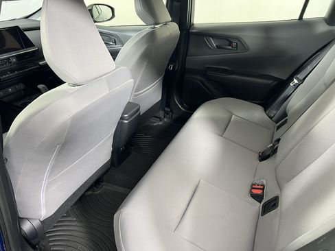 Used 2025 Toyota Prius LE AWD/4WD image 20