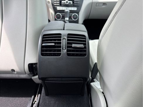 Used 2015 Mercedes-Benz C 250 Coupe image 35