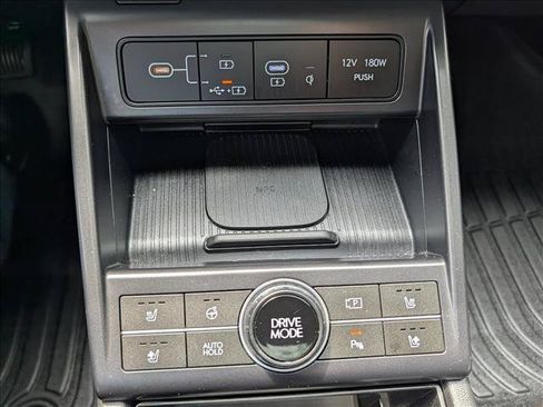 Certified 2024 Hyundai Kona Limited FWD image 32