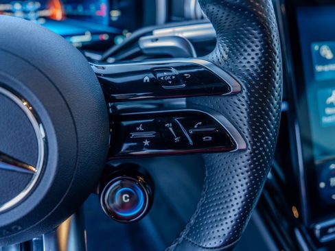 Used 2022 Mercedes-Benz SL 55 AMG 4MATIC image 7