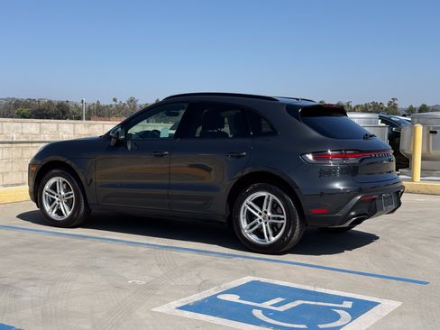 Used 2023 Porsche Macan AWD/4WD image 9