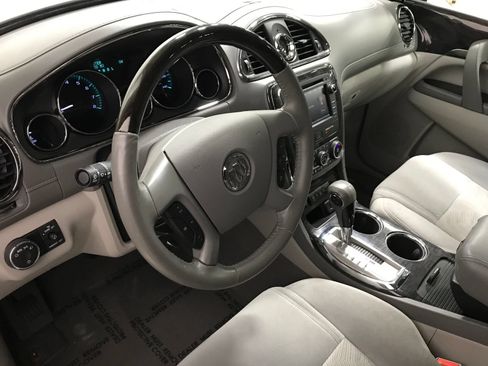 Used 2017 Buick Enclave Convenience FWD image 14