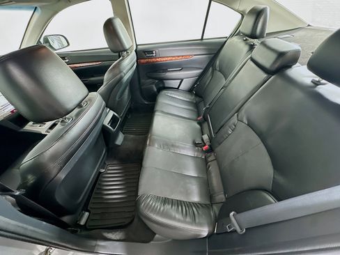 Used 2010 Subaru Legacy 2.5i Limited image 26