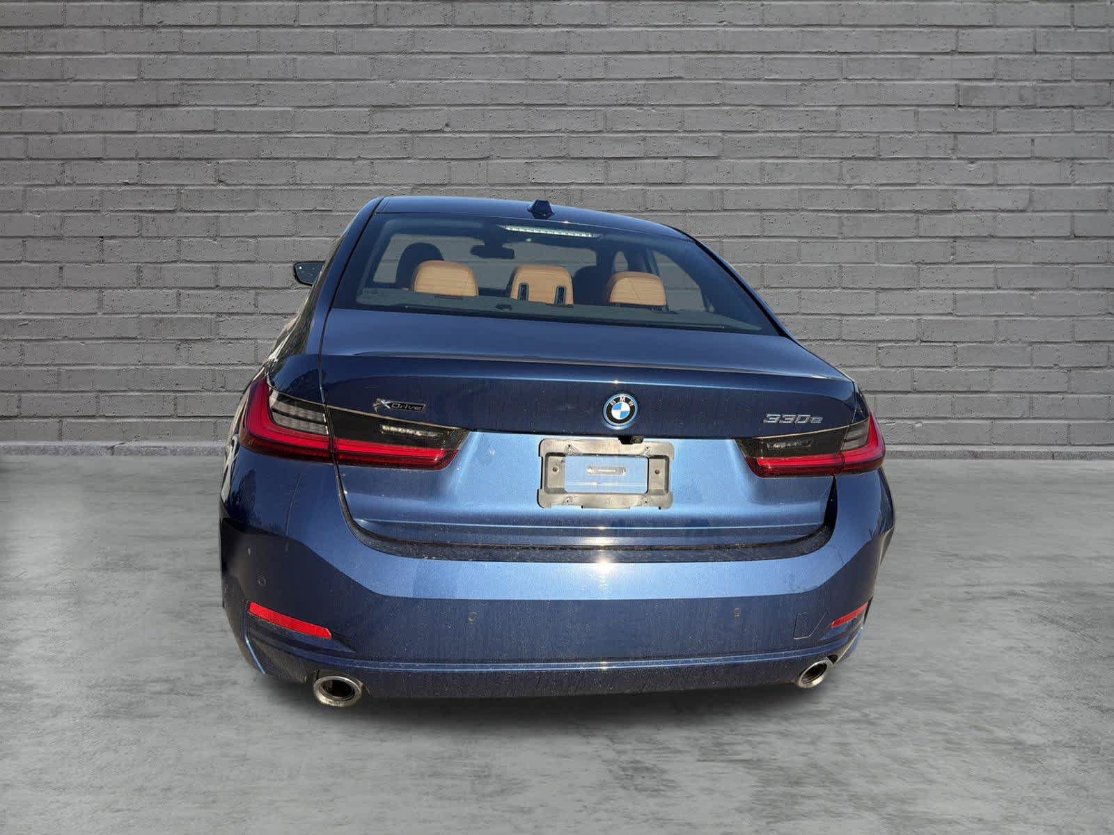 Used 2024 BMW 330e xDrive w/ Premium Package AWD/4WD image 6