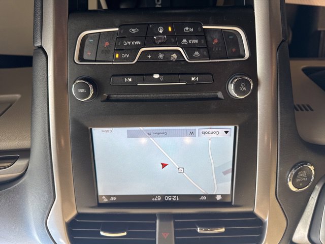 Used 2017 Ford Fusion SE w/ Fusion SE Technology Package FWD image 21
