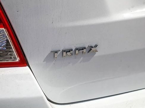 Used 2020 Chevrolet Trax LS w/ LPO, Protection Package FWD image 11