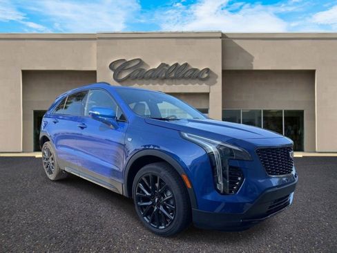 Used 2023 Cadillac XT4 Sport w/ LPO, ONYX Package FWD image 1